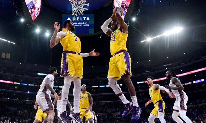 Lakers, Bucks y Clippers, favoritos NBA en las apuestas