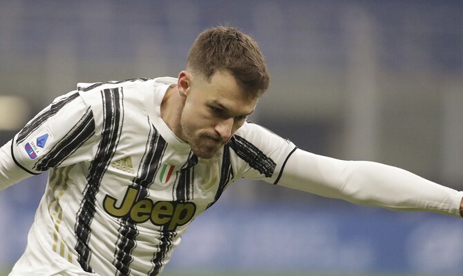 Disparo de Aaron Ramsey Juventus vs Napoli