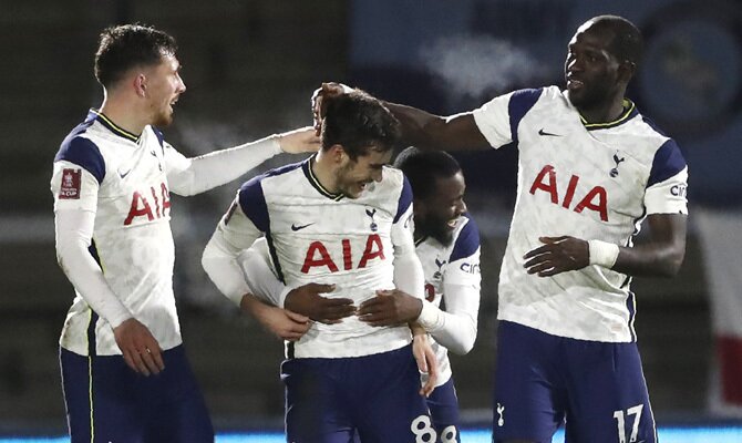 Harry Winks Apuestas Tottenham vs Liverpool