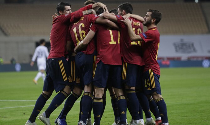 Los jugadores de La Roja esperan cantar goles para cumplir con las cuotas del España vs Grecia de las Eliminatorias Europeas