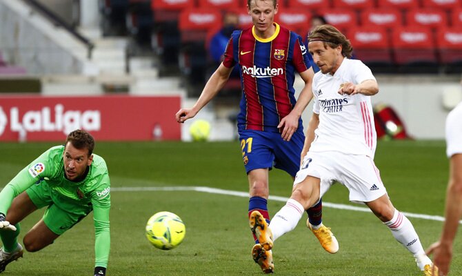 Luka Modric anota en el Clásico de la primera vuelta. Revisa las cuotas para el Real Madrid vs Barcelona de la 30º jornada