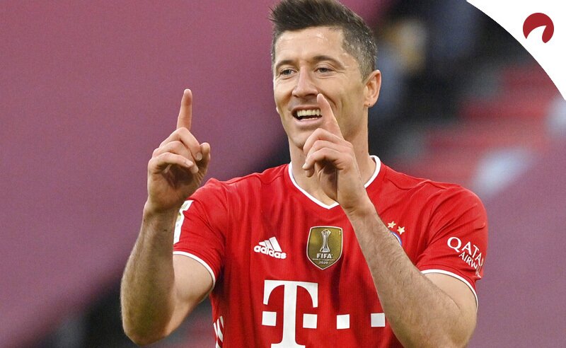 Robert Lewandowski celebra un gol con el Bayern. Cuotas Mönchengladbach vs Bayern Múnich, Bundesliga