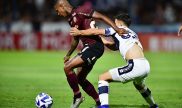 Andy Polo de Universitario en partido contra Gimnasia de La Plata