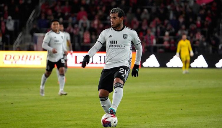 Miguel Trauco en partido de San Jose Earthquakes en la MLS 2023