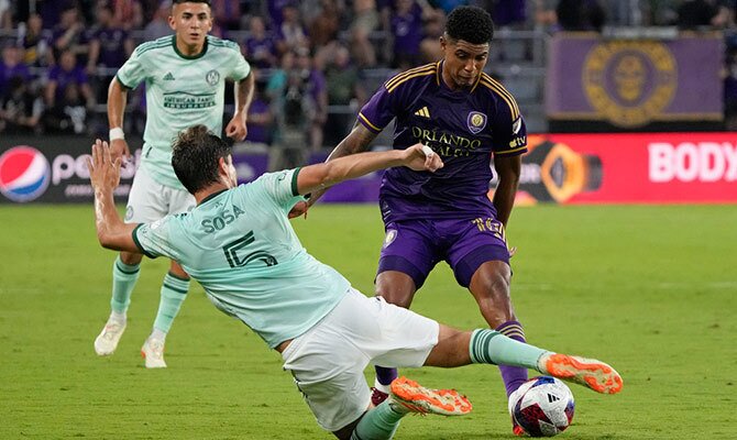 Wilder Cartagena de Orlando City en partido frente a Atlanta United