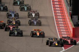 Max Verstappen superando a Charles Leclerc en el Circuito de las Américas