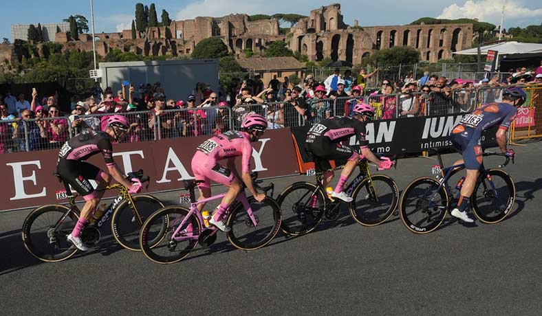 Cuotas del Giro de Italia 2026: Vingegaard muy favorito con Pellizzari y Bernal a la caza
