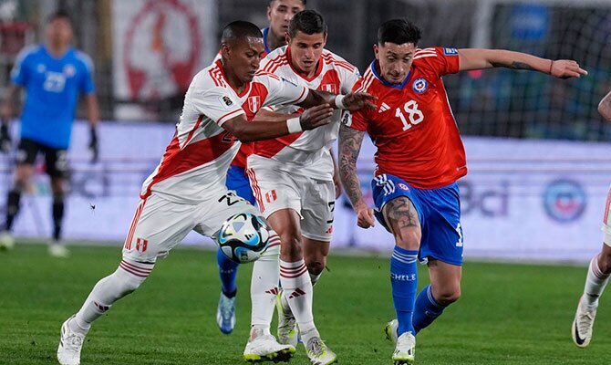 Apuestas de Bolivia vs Perú con la Bicolor necesitada de puntos en La Paz