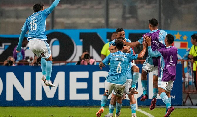 Partido clave en la Copa: Apuestas The Strongest vs Sporting Cristal